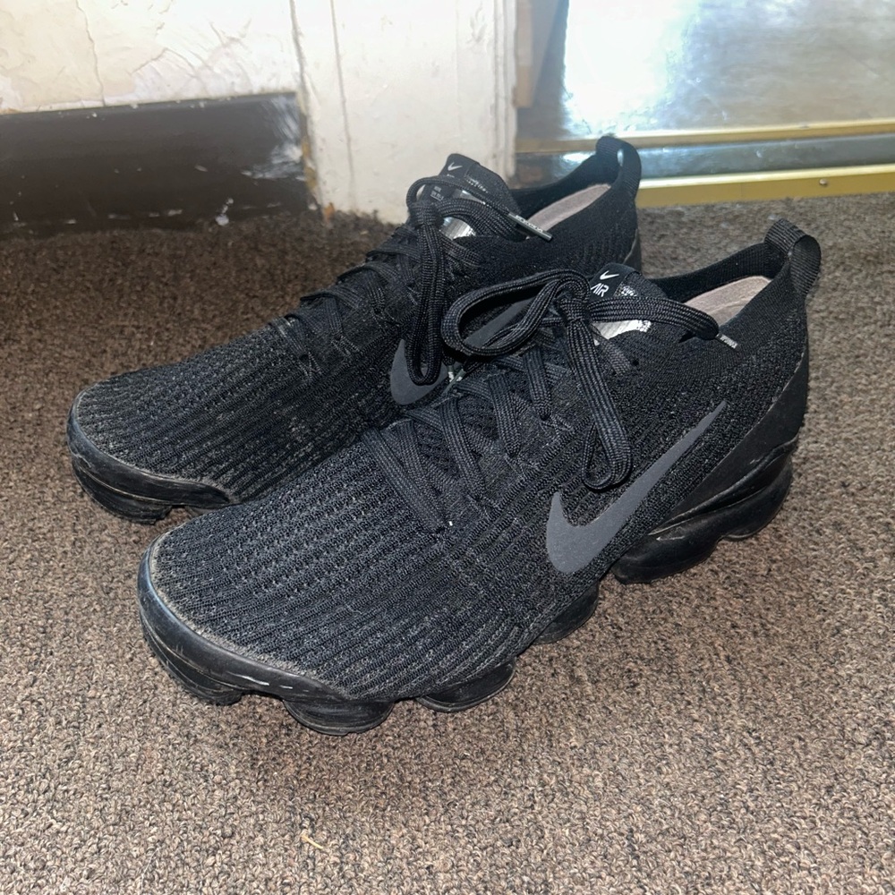 Nike men’s fly knit air vapor max